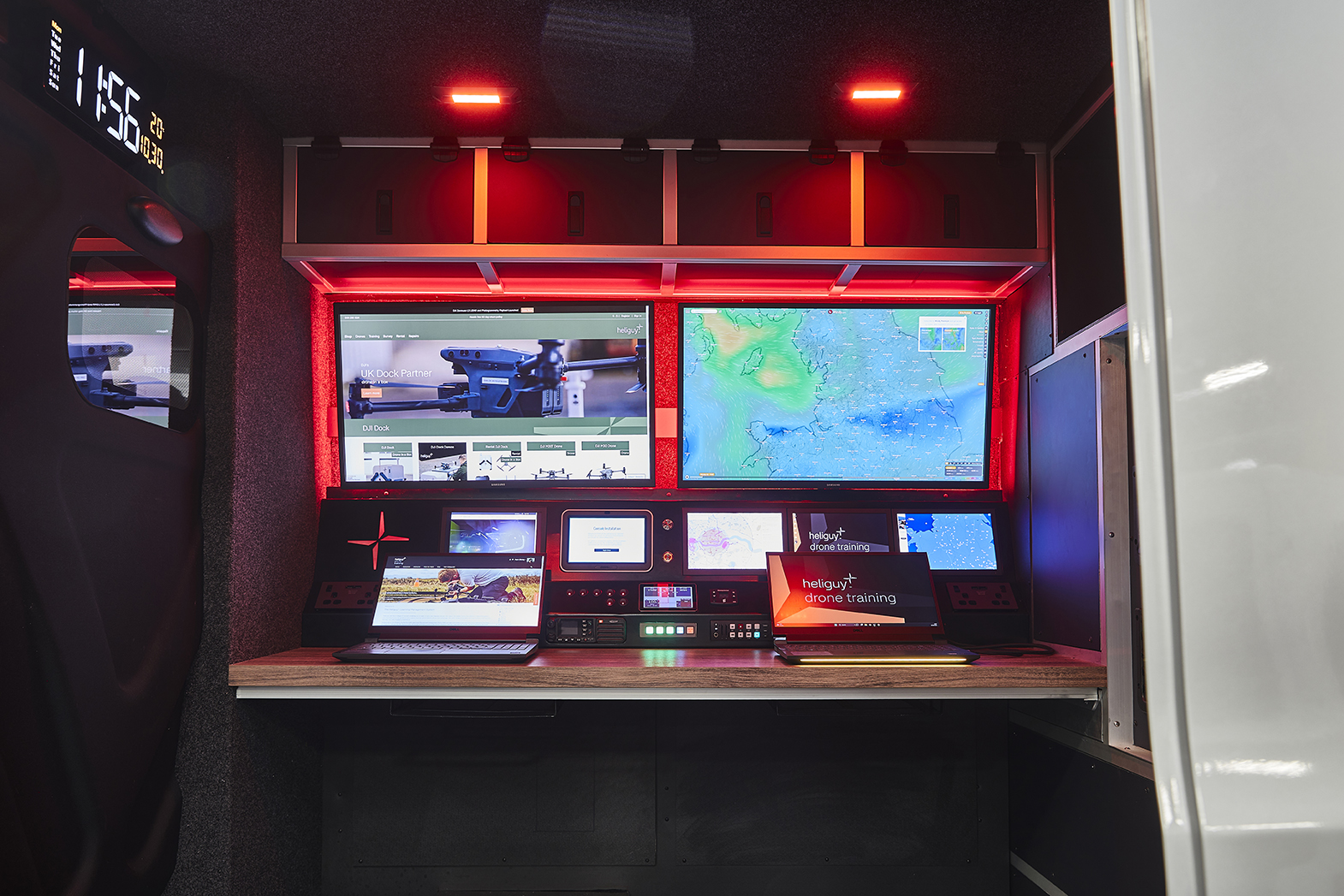 An internal of the dual operator workstation